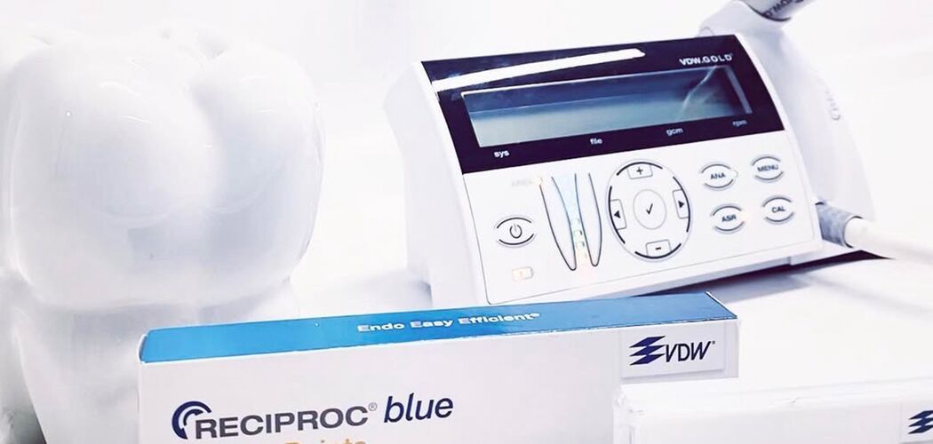 Wurzelkanal­behandlung (Endodontie) bei Dr. Peter Sporer